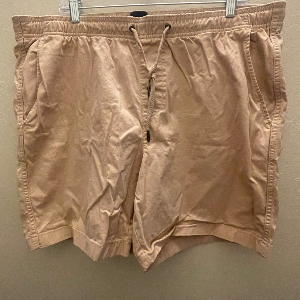 GAP Men's Beige Athletic Shorts